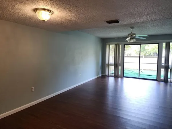 $1,900 | 6082 Peregrine Avenue, Unit D11, Orlando, FL 32819