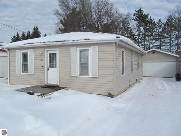 $169,900 | 536 Aldrich Street, Cadillac, MI 49601