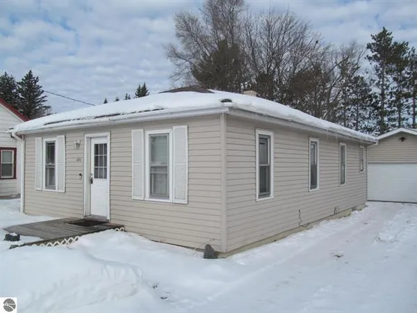 $169,900 | 536 Aldrich Street, Cadillac, MI 49601