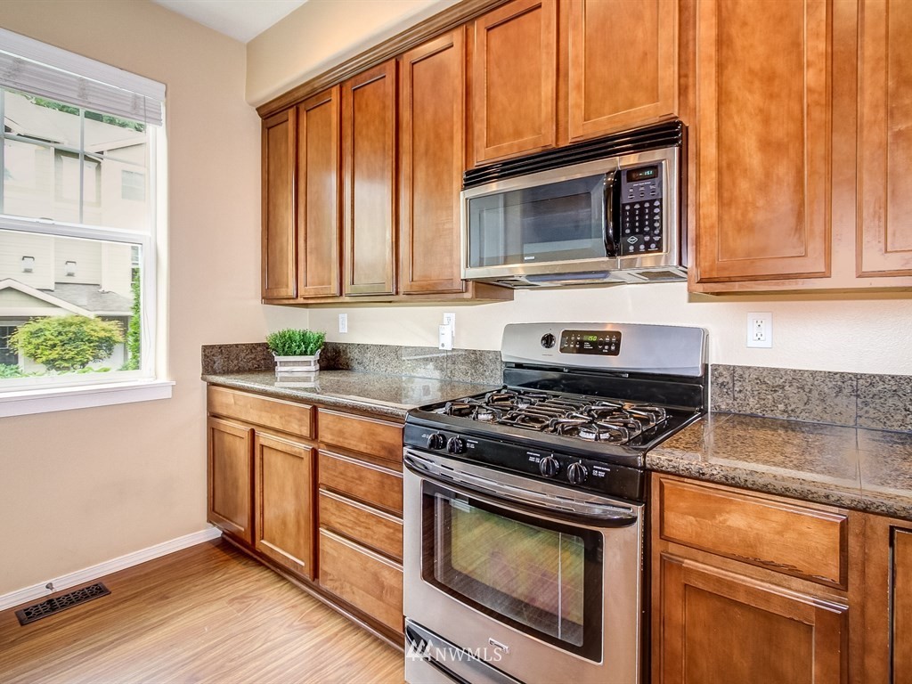 15 164th Street Southwest, Unit H3 Bothell, WA 98012 - Photo 8 of 20
