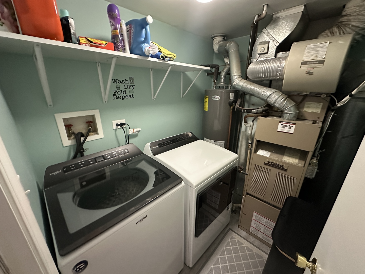 419 Lakeview Circle Bolingbrook, IL 60440 - Photo 17 of 19