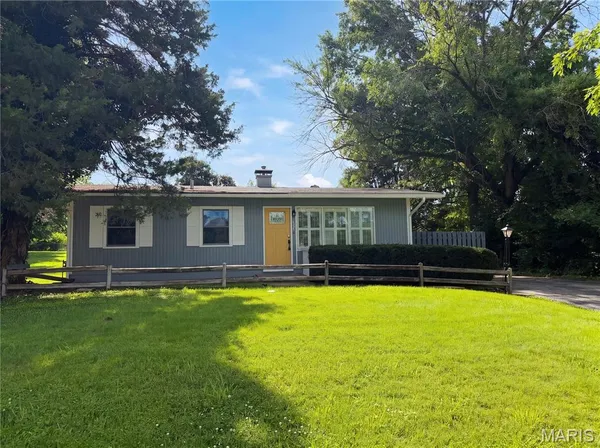 $268,000 | 238 West Skyline Drive, Ballwin, MO 63011