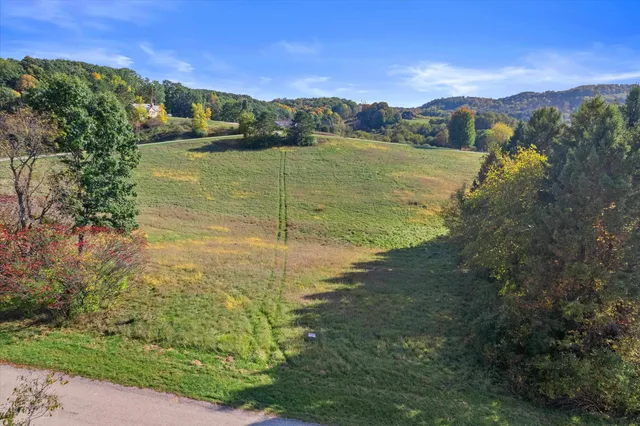 $14,989 | 2917 Gatling Court, La Valle, WI 53941