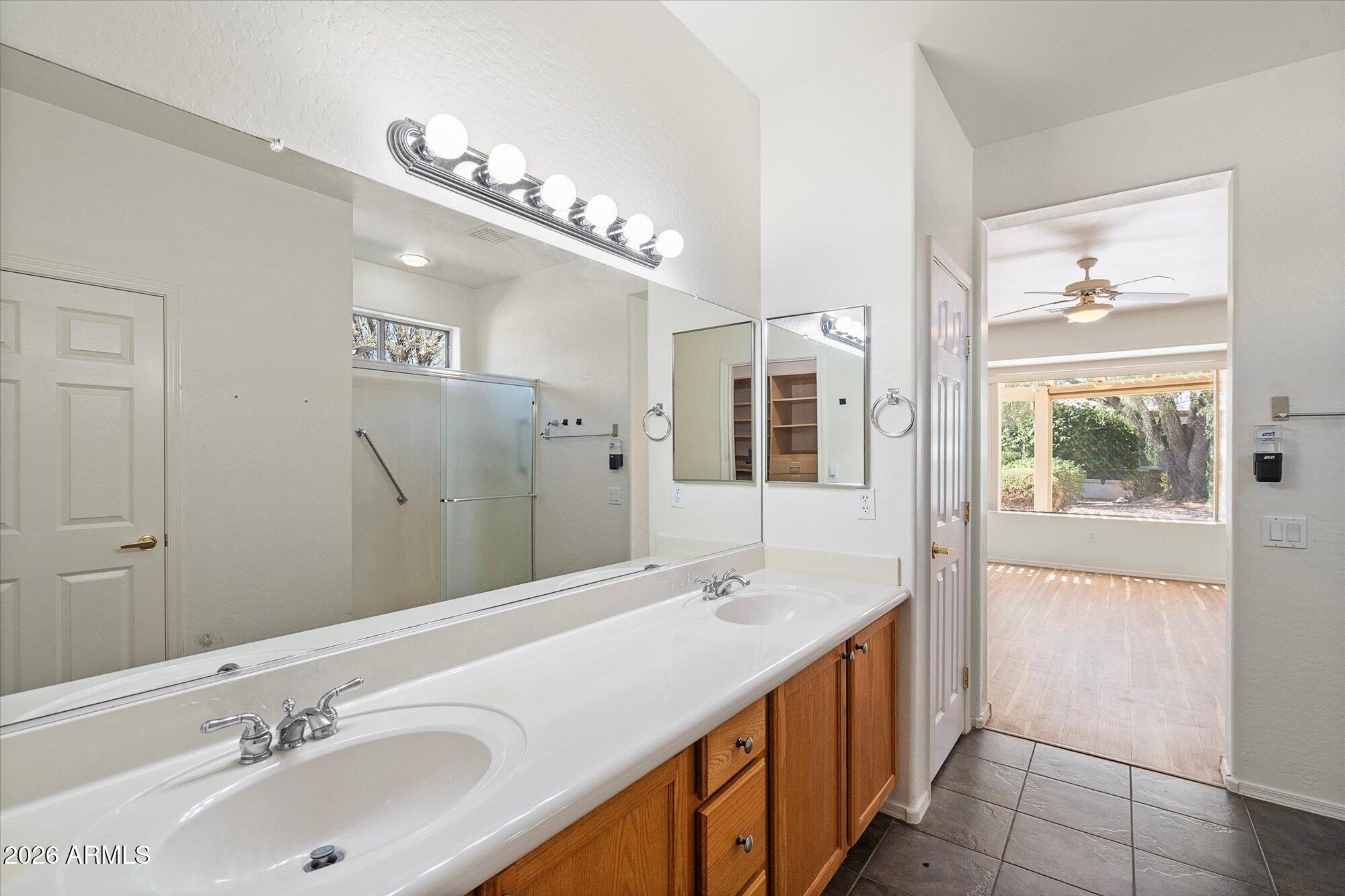 16731 West Oracle Rim Drive Surprise, AZ 85387 - Photo 14 of 30 Primary Bath