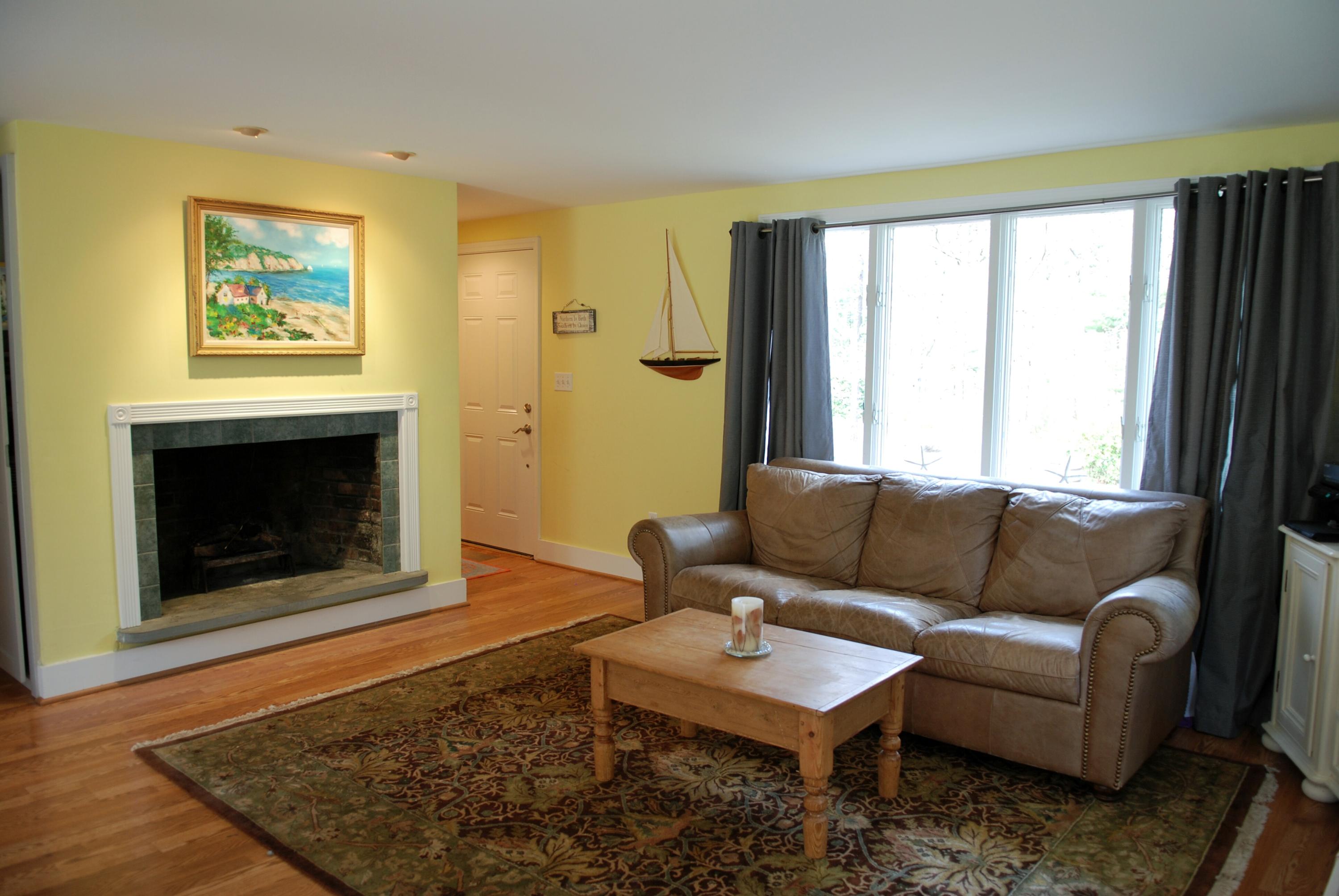 399 Scraggy Neck Road Cataumet, MA 02534 - Photo 3 of 18 living room