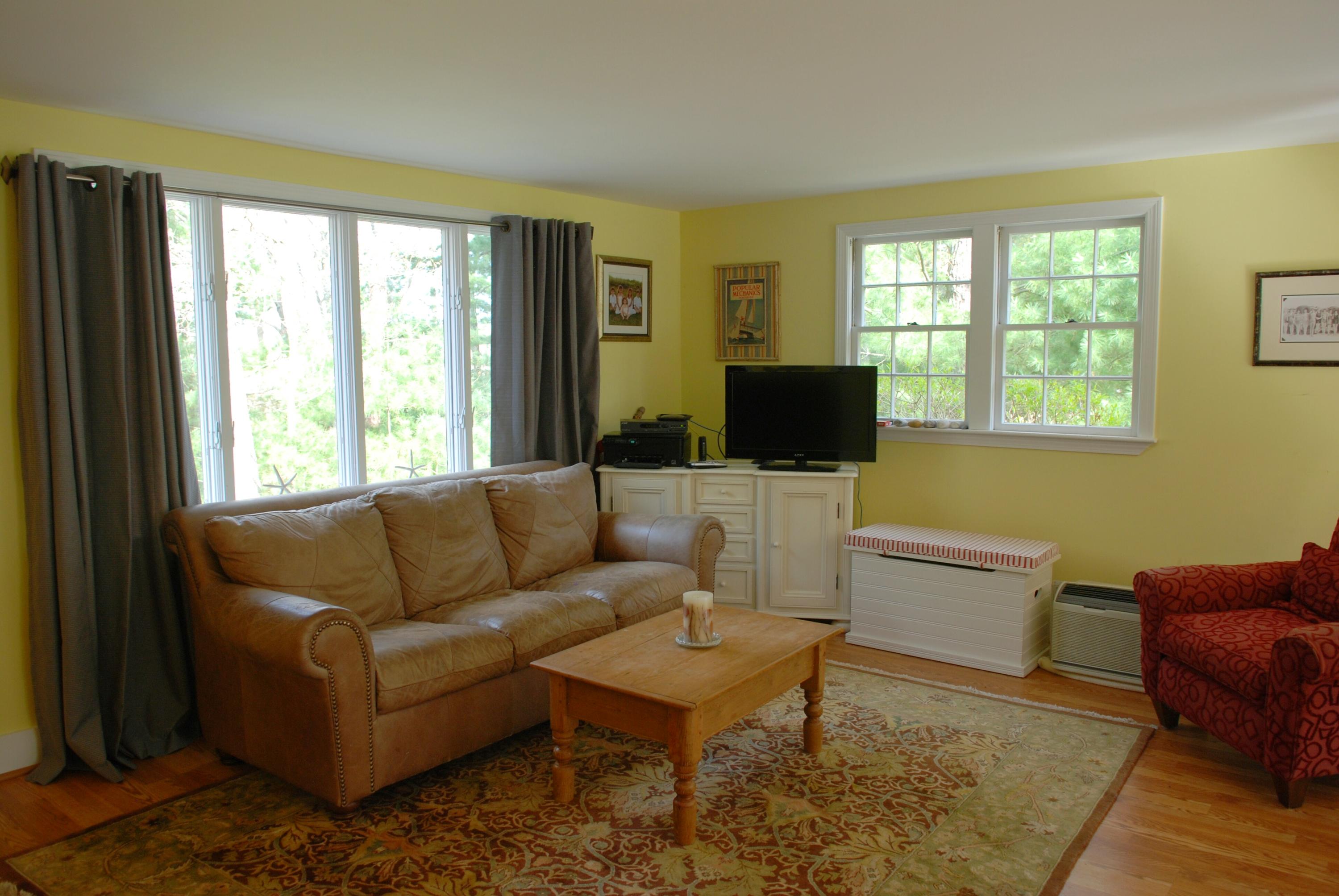 399 Scraggy Neck Road Cataumet, MA 02534 - Photo 10 of 18 living room