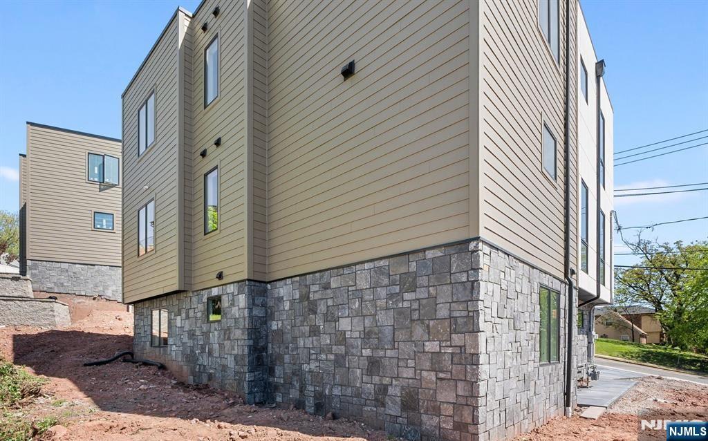 853 Pleasant View Terrace, Unit 2 Ridgefield, NJ 07657 - Photo 21 of 21 Gallery Image 21