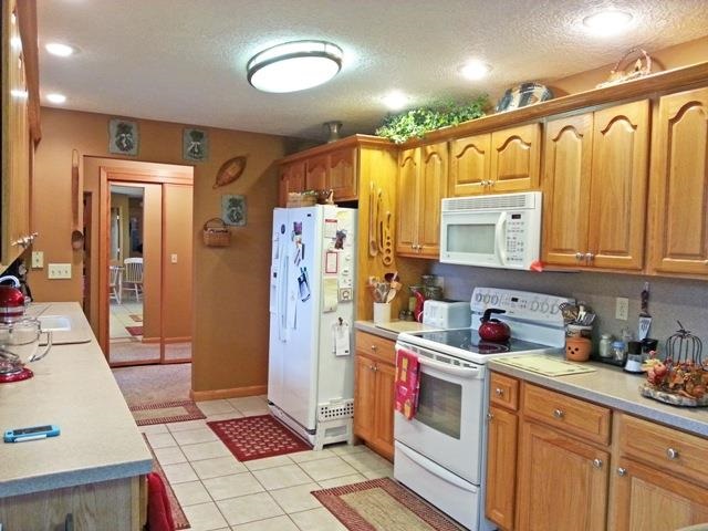 8600 East Windsor Road Selma, IN 47383 - Photo 3 of 19