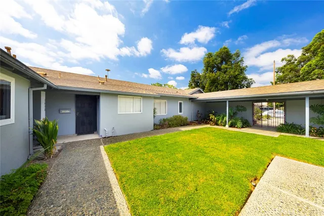 $699,000 | 1830 East 19th Street, Unit 3, Santa Ana, CA 92705