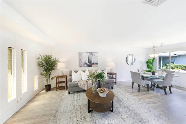 $699,000 | 1830 East 19th Street, Unit 3, Santa Ana, CA 92705