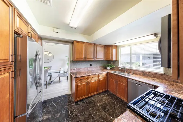 $699,000 | 1830 East 19th Street, Unit 3, Santa Ana, CA 92705