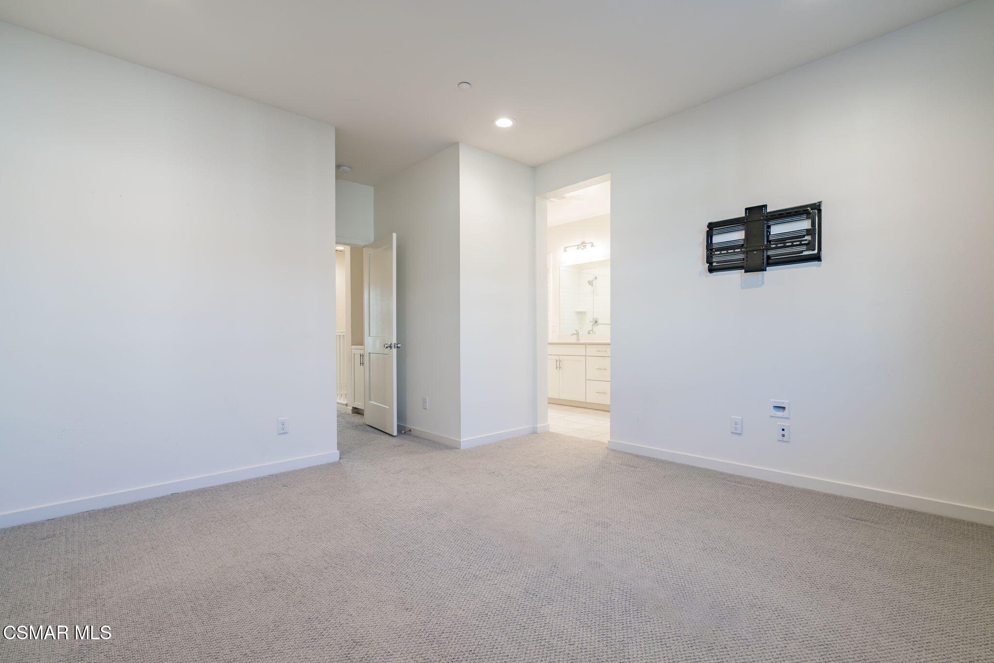 101 Red Brick Drive, Unit 5 Simi Valley, CA 93065 - Photo 29 of 66 29-web-or-mls-_CK13933