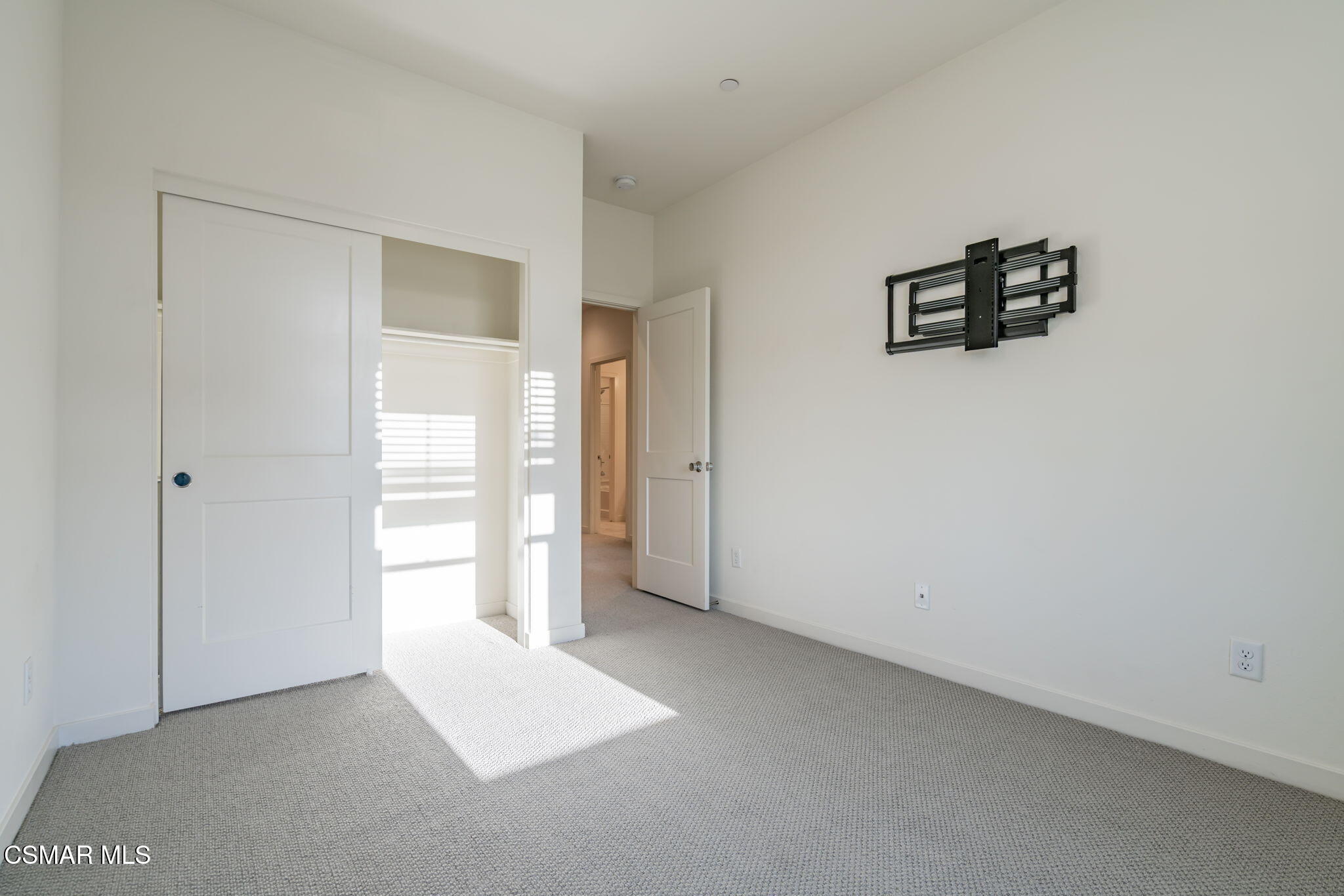 101 Red Brick Drive, Unit 5 Simi Valley, CA 93065 - Photo 39 of 66 39-web-or-mls-_CK13942