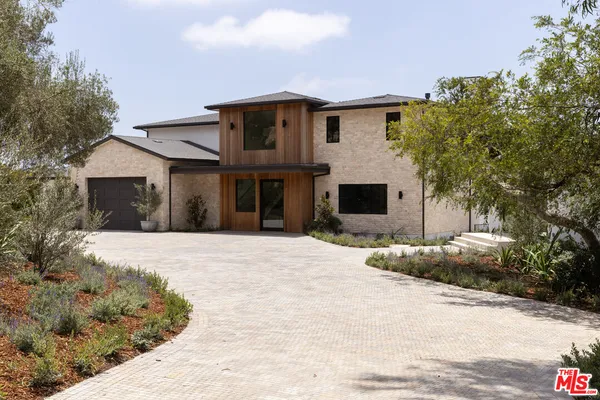 $9,500,000 | 29924 Harvester Road, Malibu, CA 90265