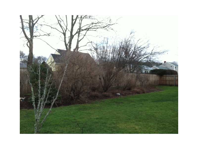 12 Ridgeway Drive Warren, RI 02885 - Photo 3 of 8 Yard/Garden.