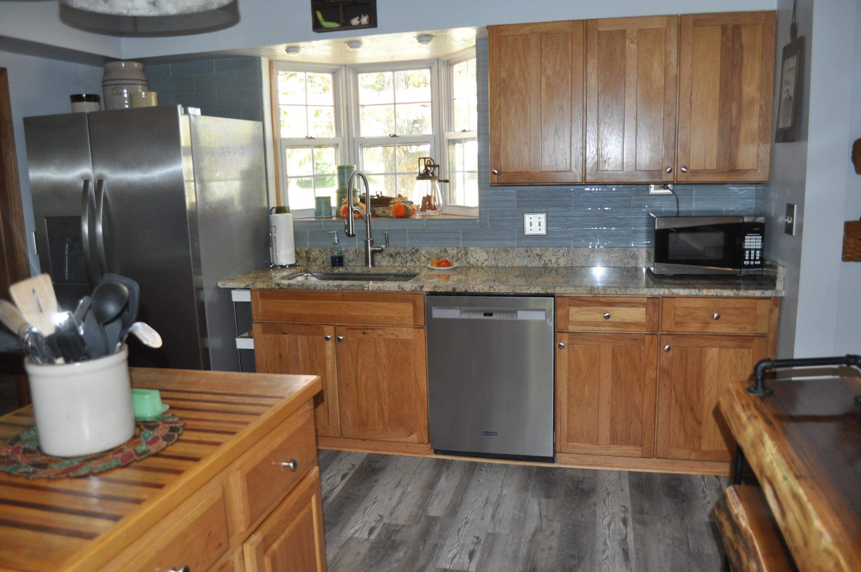 6829 Lambert Road Orient, OH 43146 - Photo 4 of 36 Kitchen
