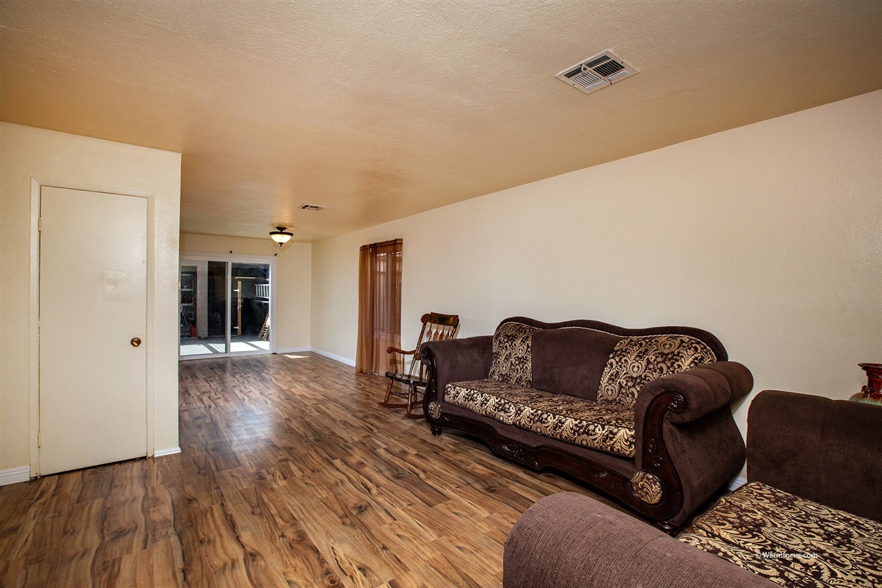 439 Bluffview Road Spring Valley, CA 91977 - Photo 6 of 25 Gallery Image 6