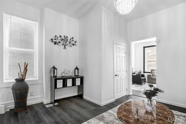 $205,000 | 2845 Chippewa Street, St. Louis, MO 63118