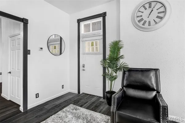 $205,000 | 2845 Chippewa Street, St. Louis, MO 63118