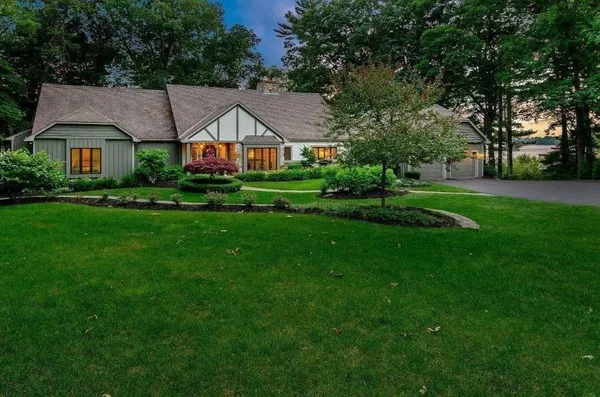 $8,000 | 81 Bonny Lane, North Andover, MA 01845