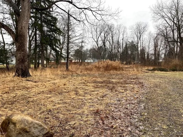 $32,900 | 129 Westmoreland Street, Whitestown, NY 13492