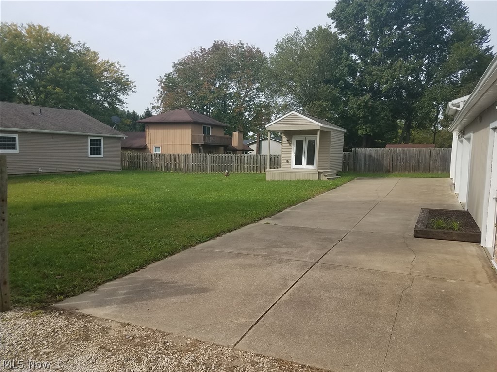2159 Meloy Road Kent, OH 44240 - Photo 32 of 33 Another view of the great courtyard!