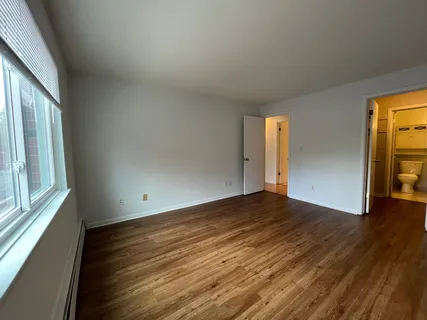 $1,500 | 255 Elmwood Avenue, Unit 211, Lake Geneva, WI 53147