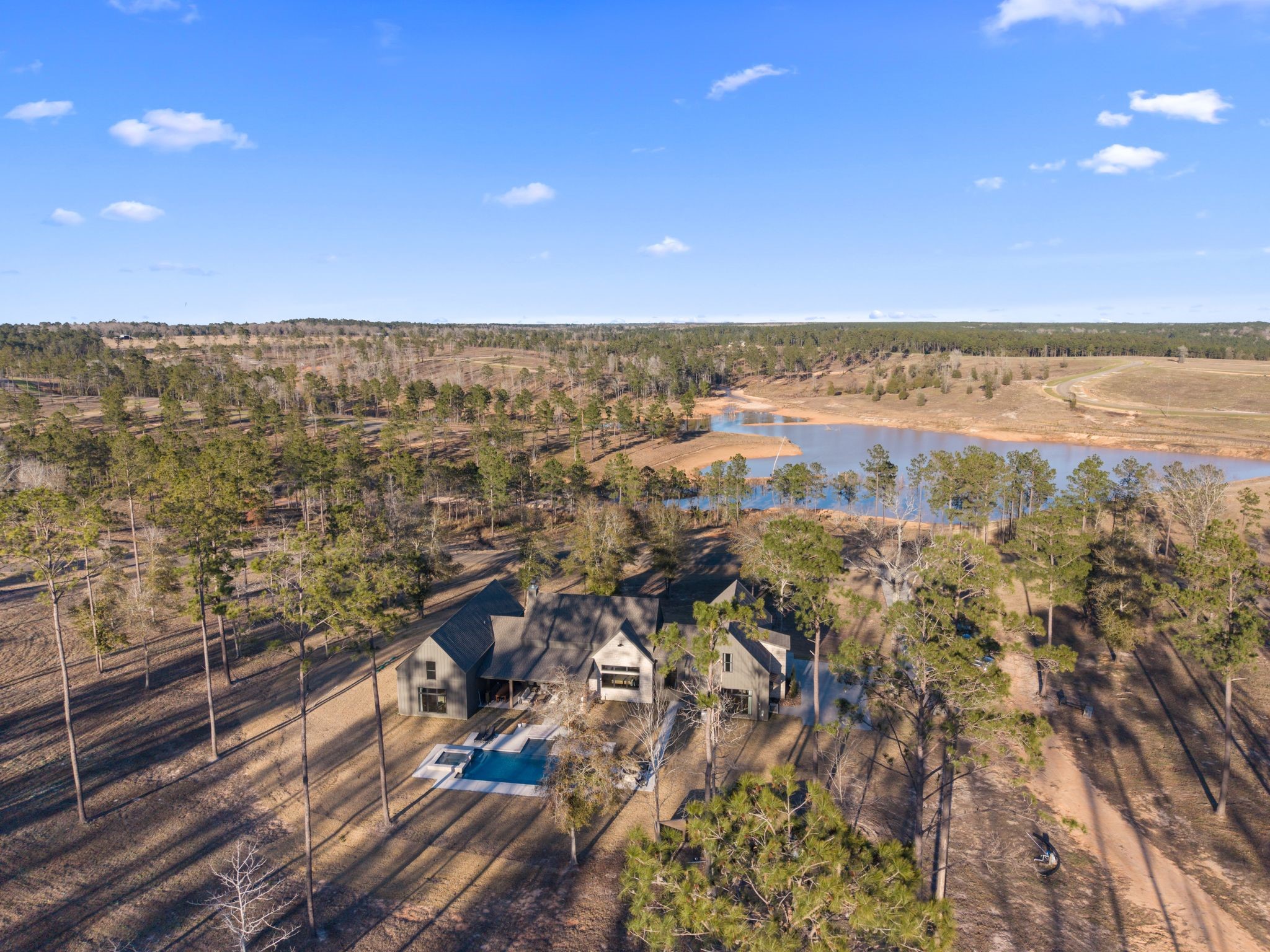 308 Western Road Livingston, TX 77351 - Photo 5 of 49 a view of a city