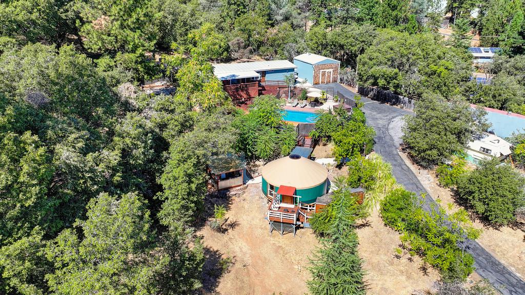 333 Pine Street Colfax, CA 95713 - Photo 4 of 65 a backyard of a house with outdoor seating