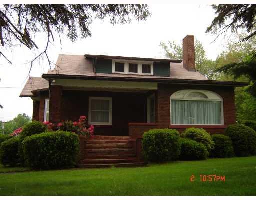 3955 New Castle Road Pulaski, PA 16143 - Photo 1 of 8 Exterior Front.