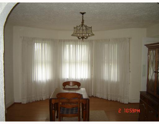 3955 New Castle Road Pulaski, PA 16143 - Photo 4 of 8 Dining Room.