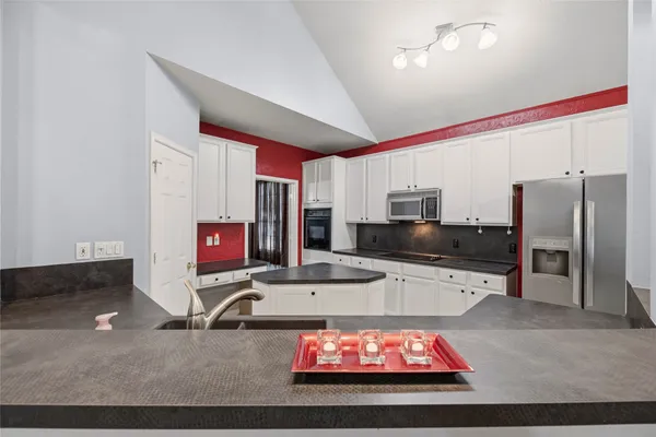 $455,000 | 8907 West Rayford Road, Tomball, TX 77375