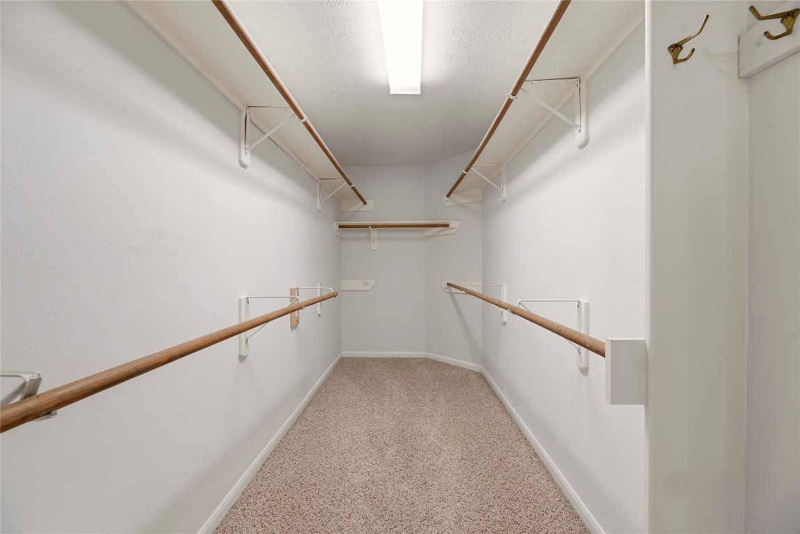 8907 West Rayford Road Tomball, TX 77375 - Photo 19 of 41 Primary Room Closet