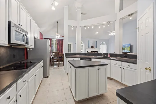 $455,000 | 8907 West Rayford Road, Tomball, TX 77375