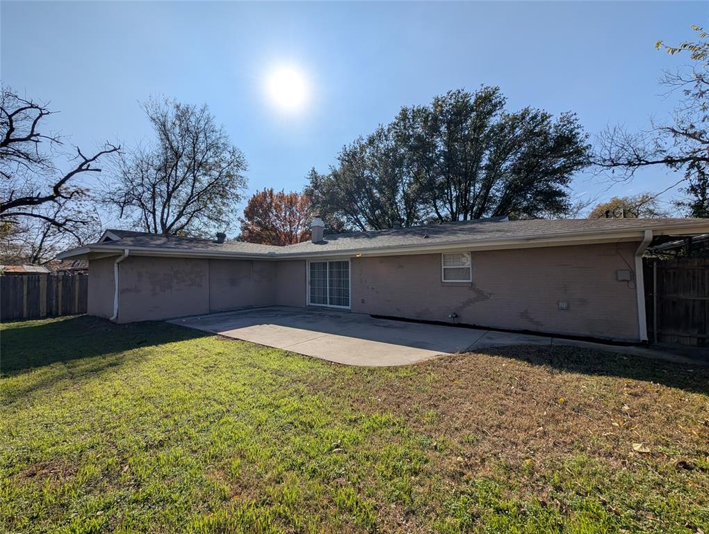 5521 Odessa Avenue Fort Worth, TX 76133 - Photo 21 of 21 a view of a backyard