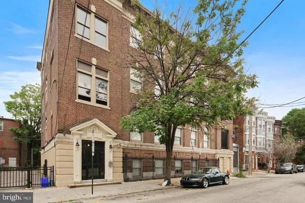 $1,797 | 427-33 Monroe Street, Unit 204, Philadelphia, PA 19147