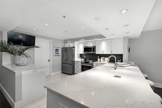 $1,150,000 | 4800 Florida A1A, Unit 313, Vero Beach, FL 32963