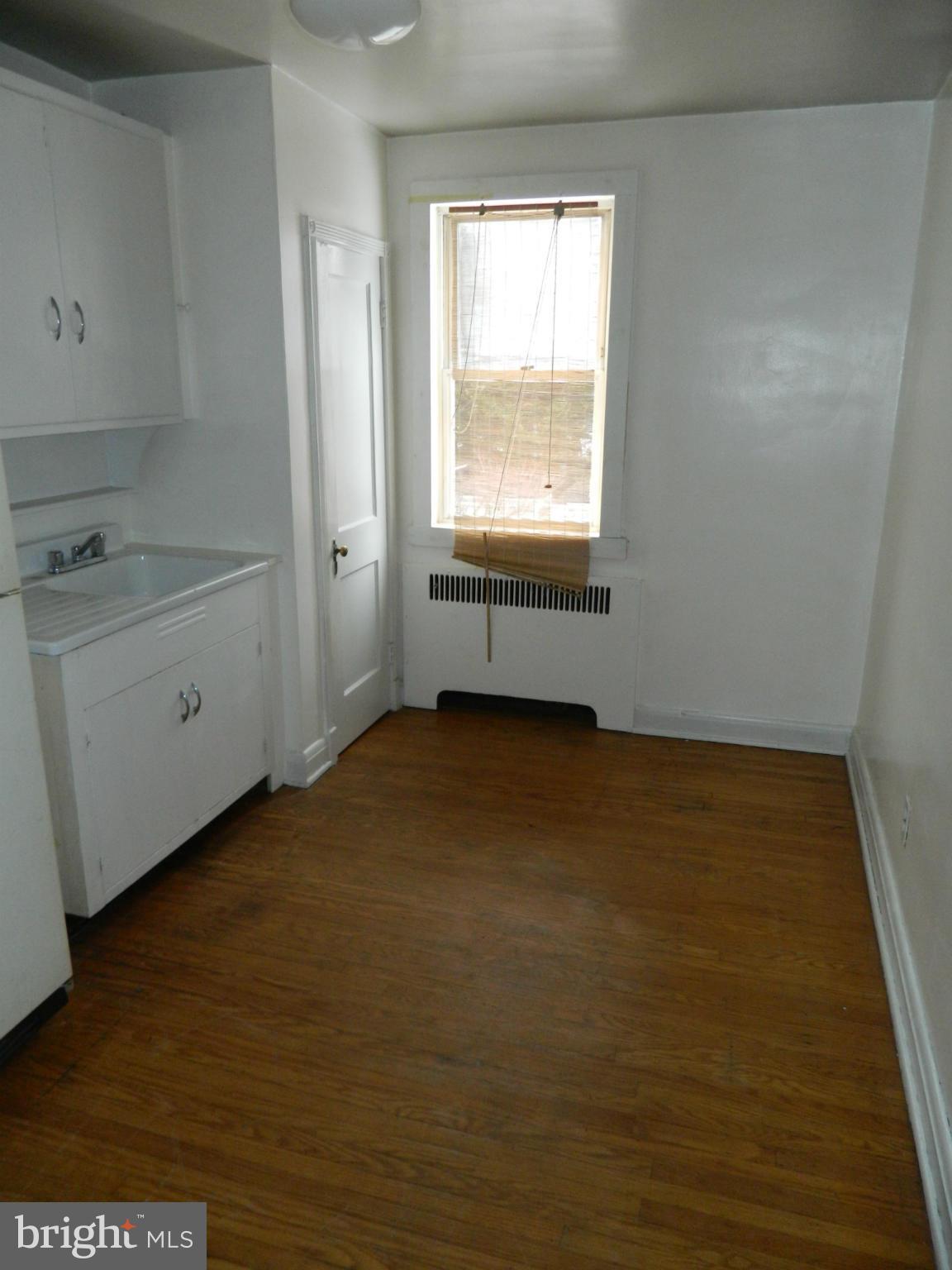 5212 Cromarty Road Baltimore, MD 21229 - Photo 7 of 22 Bedroom
