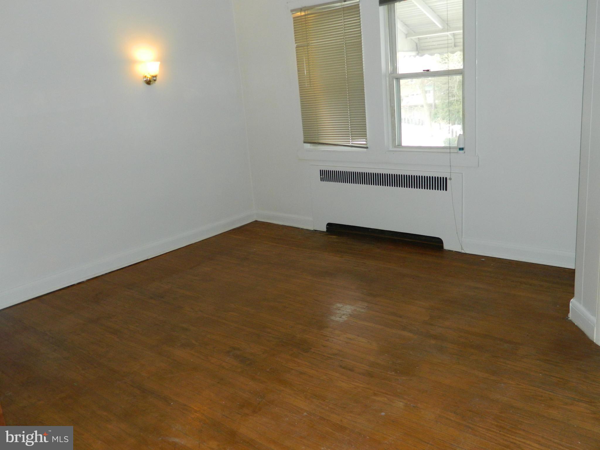 5212 Cromarty Road Baltimore, MD 21229 - Photo 10 of 22 Bedroom