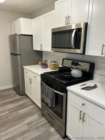 $2,275 | 100 Glenbrook Road, Unit T421, Stamford, CT 06902