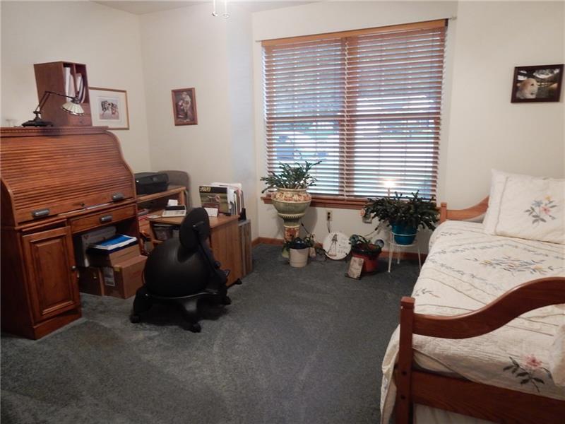 417 Fieldsrun Road New Castle, PA 16105 - Photo 9 of 24 Gallery Image 9