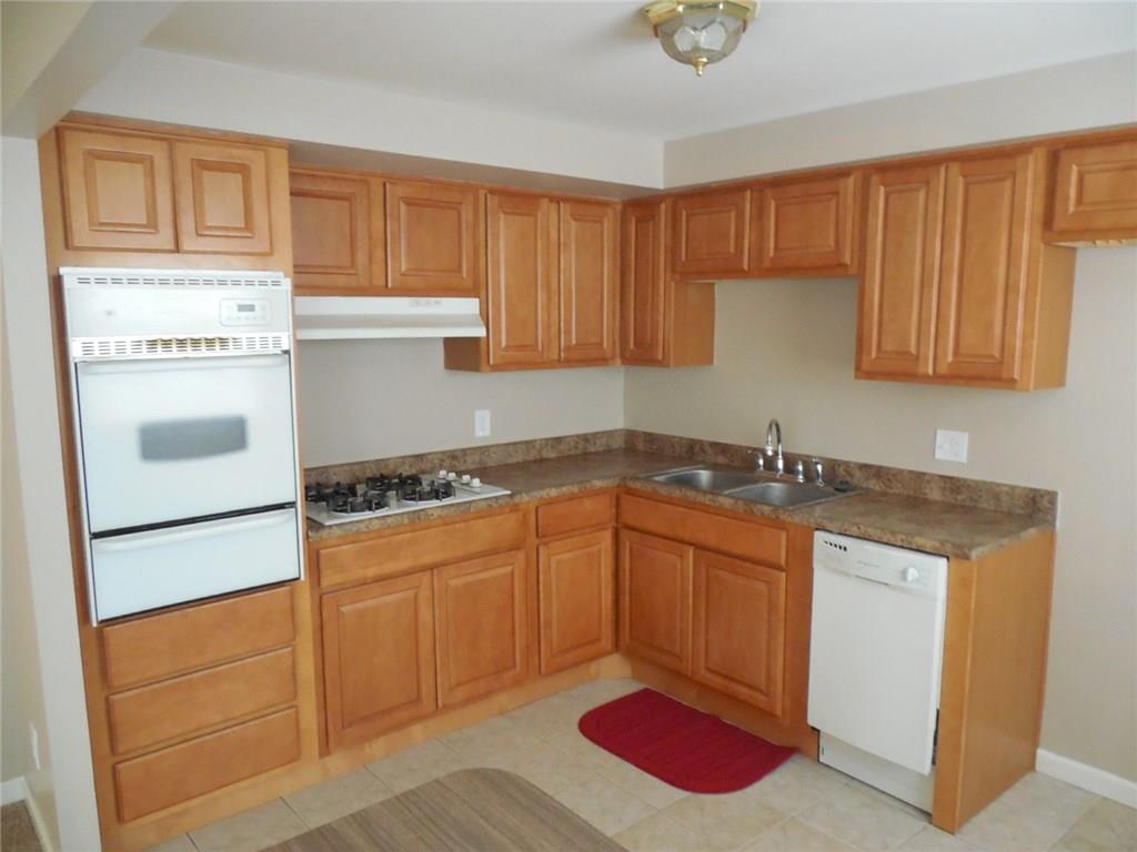 1935 Mitthoeffer Road Indianapolis, IN 46229 - Photo 6 of 24 Gallery Image 6