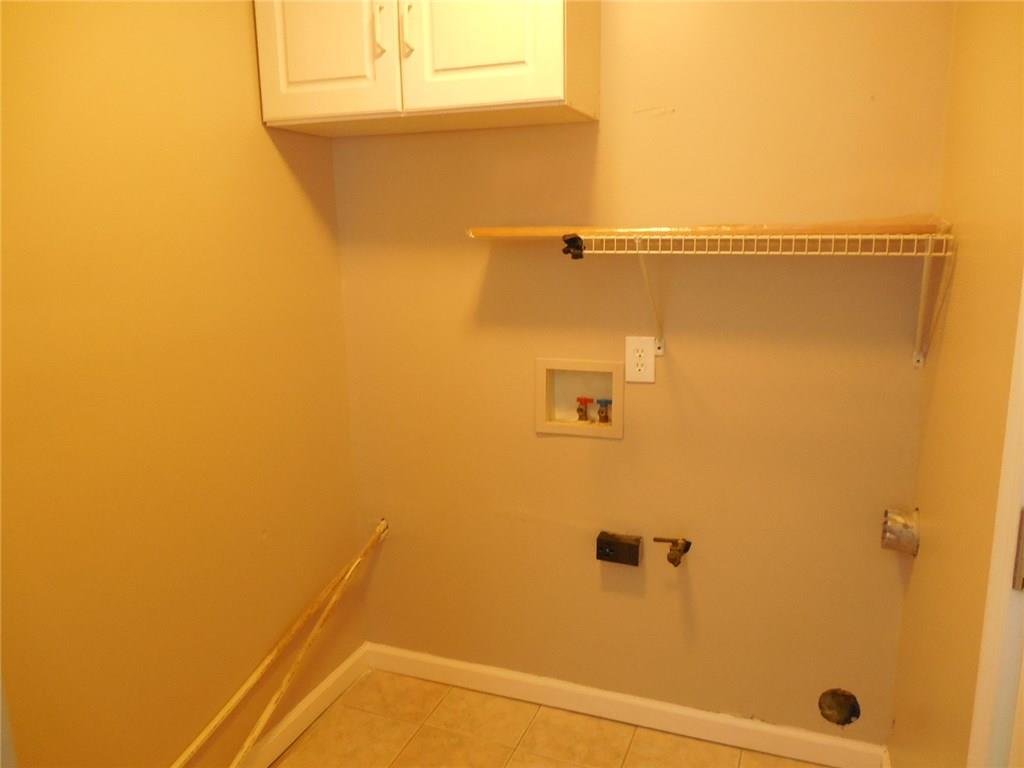 1935 Mitthoeffer Road Indianapolis, IN 46229 - Photo 8 of 24 Gallery Image 8