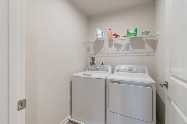 $499,900 | 1579 Meadowbrook Lane, Farmington, NY 14425