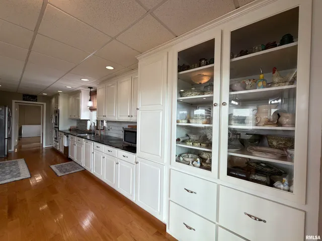 $405,000 | 842 Highway 14, Carmi, IL 62821