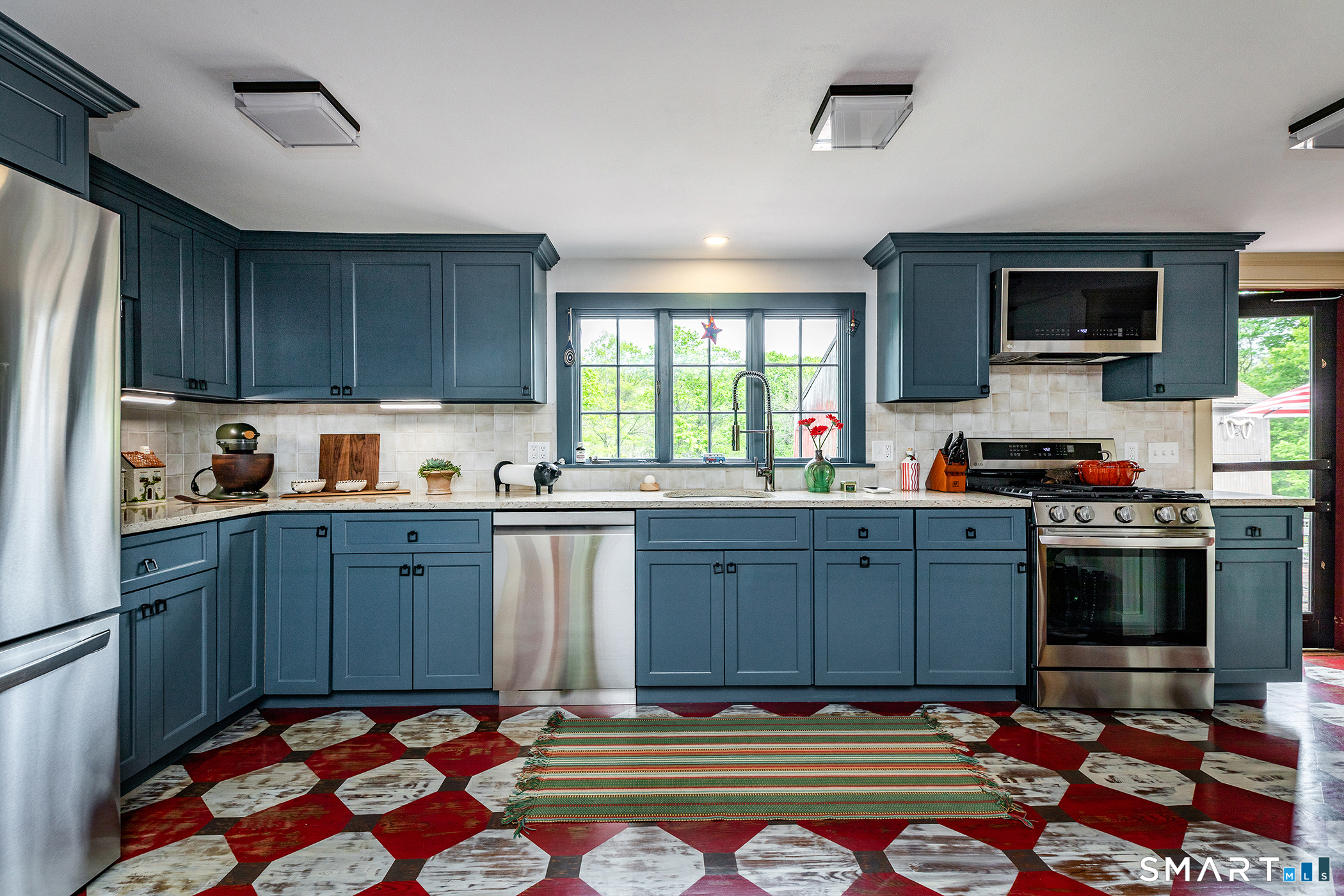 253 Bacon Pond Road Woodbury, CT 06798 - Photo 8 of 35