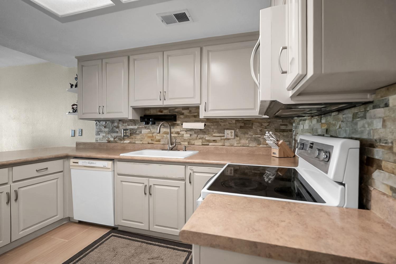 185 Tiffany Circle Ripon, CA 95366 - Photo 6 of 20