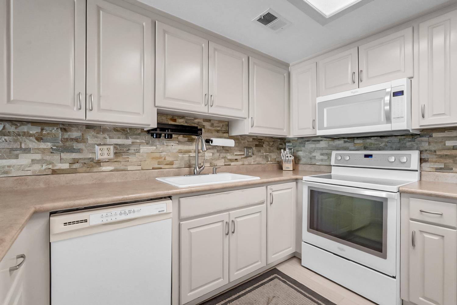 185 Tiffany Circle Ripon, CA 95366 - Photo 7 of 20