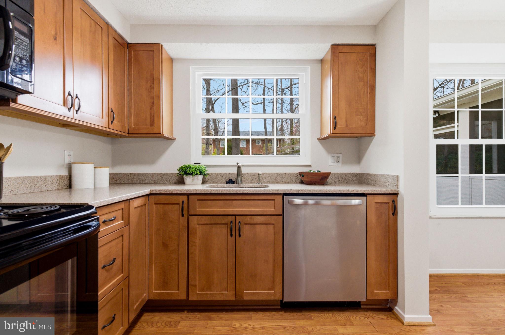 5755 Heming Avenue Springfield, VA 22151 - Photo 15 of 70 Kitchen