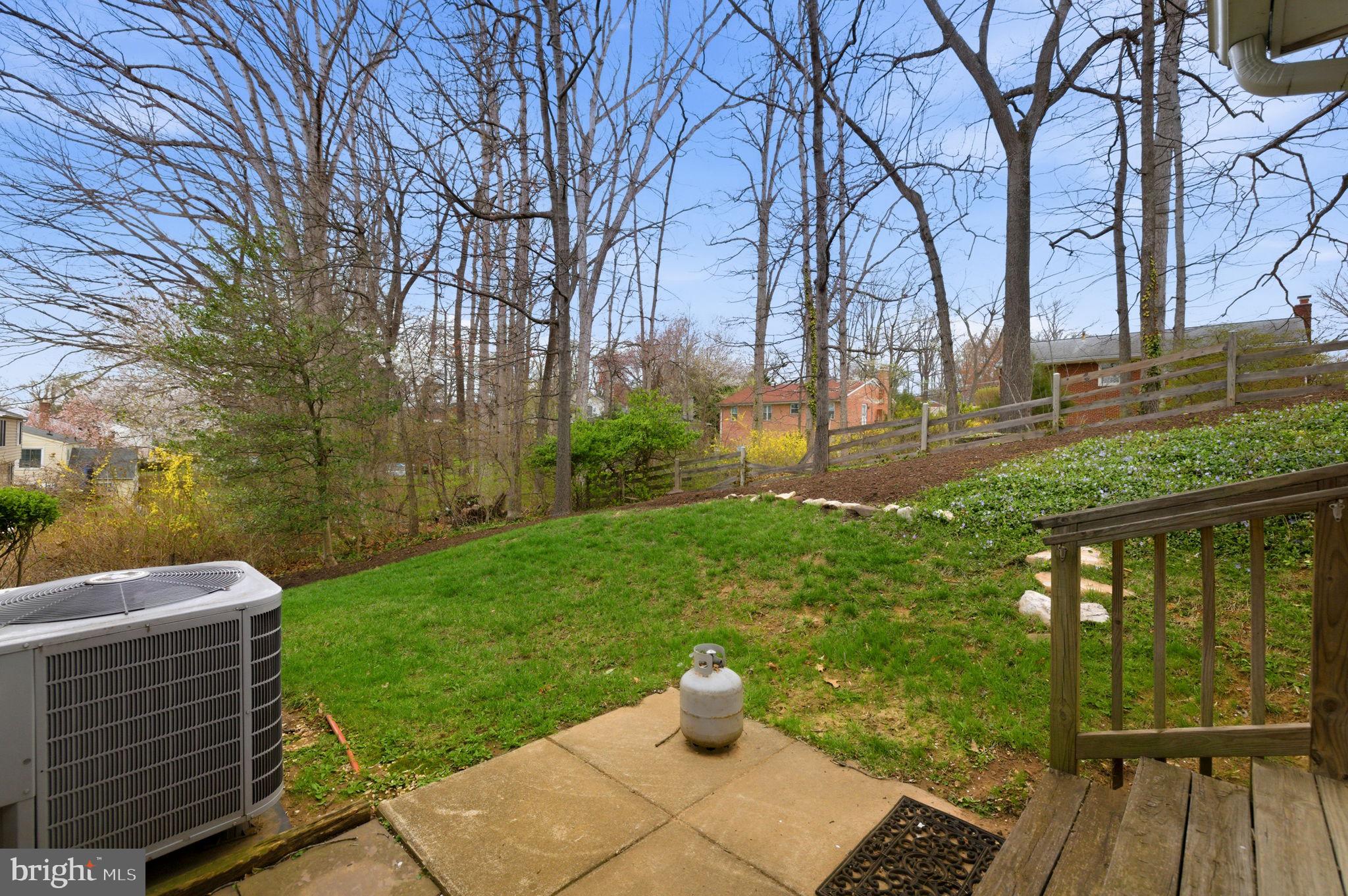 5755 Heming Avenue Springfield, VA 22151 - Photo 66 of 71 a view of a backyard with sitting area